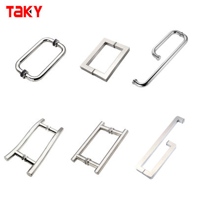 โรงแรมซิลเวอร์ ห้องอาบน้ำฝักบัว ประตูห้องกระจก ที่จับบาร์ผ้าขนหนูแบบประกบ